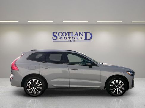 Used 2025 Volvo XC60 B5 Plus image 5