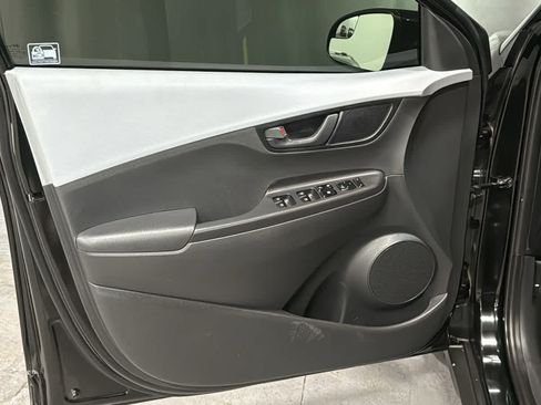 Used 2019 Hyundai Kona SE FWD image 9