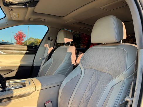 Used 2016 BMW 740i image 15