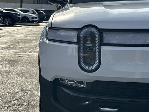 Used 2023 Rivian R1S Launch Edition image 8