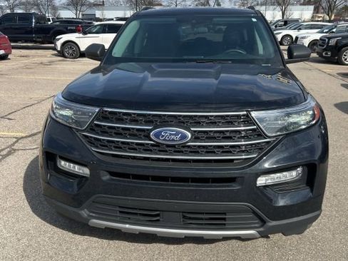Used 2023 Ford Explorer XLT w/ Equipment Group 202A image 5