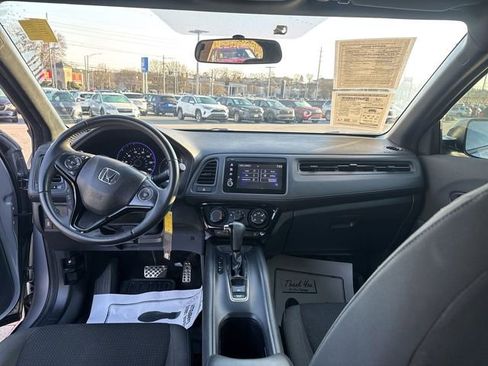 Used 2019 Honda HR-V Sport image 14