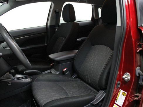 Used 2023 Mitsubishi Outlander Sport ES image 8