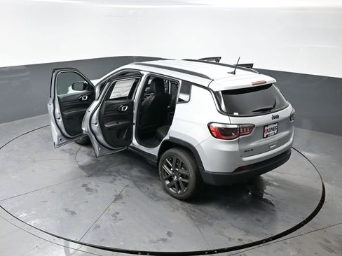 New 2026 Jeep Compass Latitude image 54