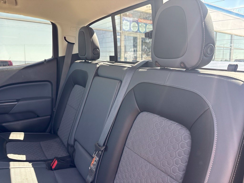Used 2018 Chevrolet Colorado Z71 AWD/4WD image 35