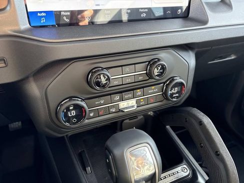 New 2025 Ford Bronco Badlands image 28