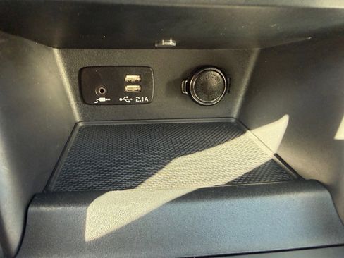 Used 2023 Subaru Forester Premium image 37