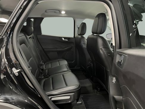 Used 2022 Ford Escape SEL image 23