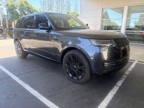 Used 2024 Land Rover Range Rover Long Wheelbase SE AWD/4WD image 2