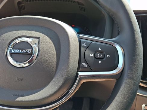 Certified 2024 Volvo XC60 B5 Core w/ Protection Package Premier AWD/4WD image 24