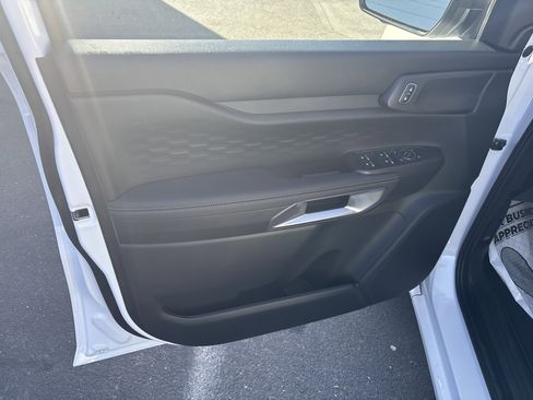 New 2025 Ford Ranger XLT w/ Technology Package image 16