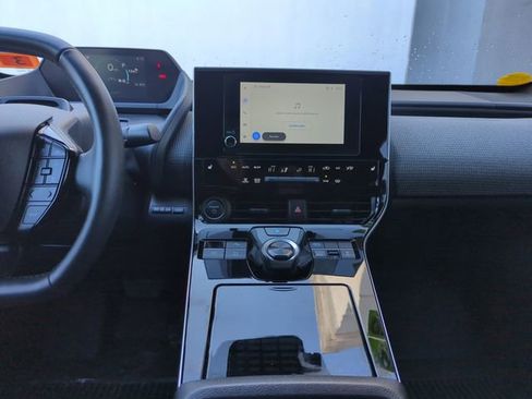 Used 2025 Subaru Solterra Premium image 23