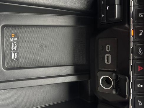 Used 2020 Chevrolet Silverado 2500 High Country w/ Z71 Off-Road Package image 36