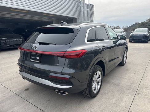 Certified 2025 Audi Q5 Premium w/ Convenience Package image 6