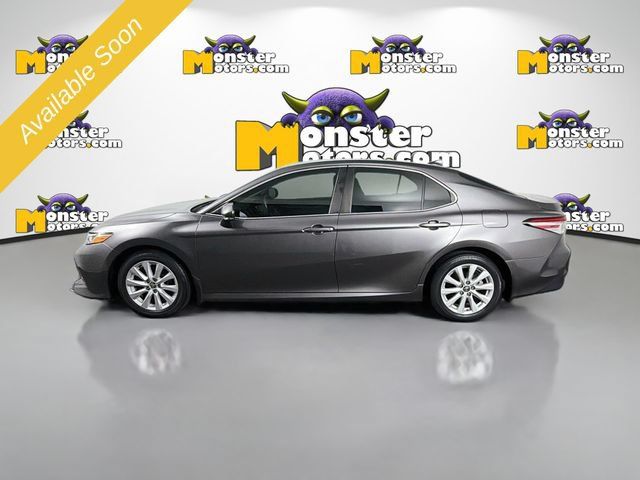 Used 2020 Toyota Camry LE FWD image 8