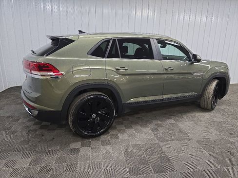 Used 2025 Volkswagen Atlas Cross Sport SE w/ Black Wheel Package AWD/4WD image 3