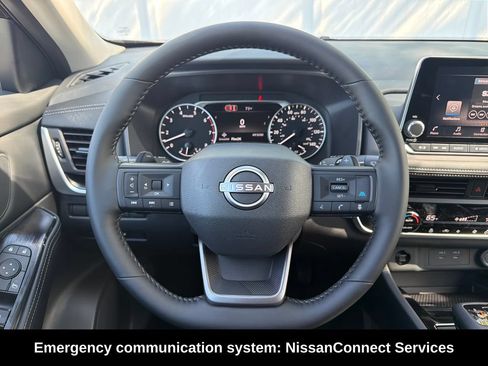 Used 2026 Nissan Rogue SV w/ Cold Weather Package FWD image 18