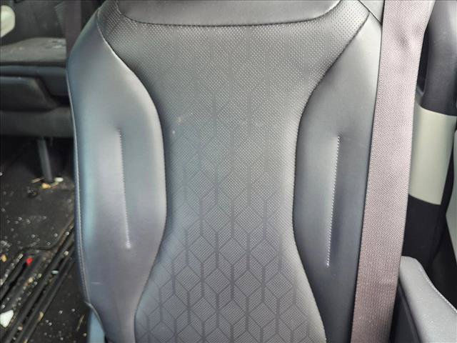Used 2023 Kia Carnival LX FWD image 11