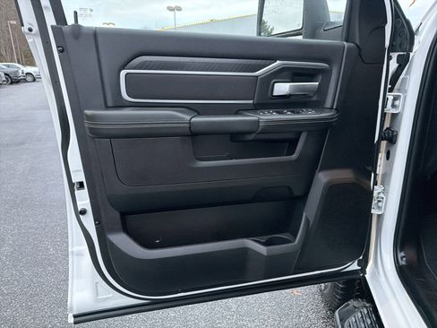 Used 2025 RAM 2500 Big Horn image 11