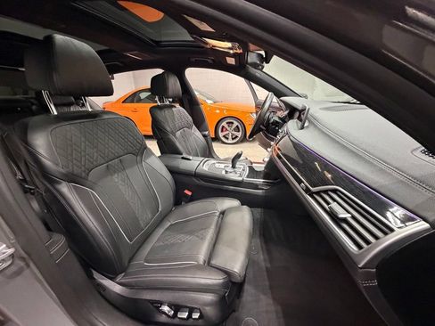 Used 2020 BMW 750i xDrive w/ Luxury Rear Seating Package AWD/4WD image 57