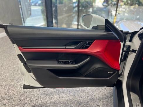 Used 2021 Porsche Taycan 4S image 17