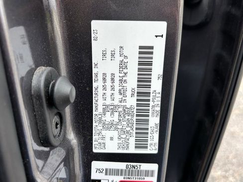 Used 2023 Toyota Tundra Limited image 31