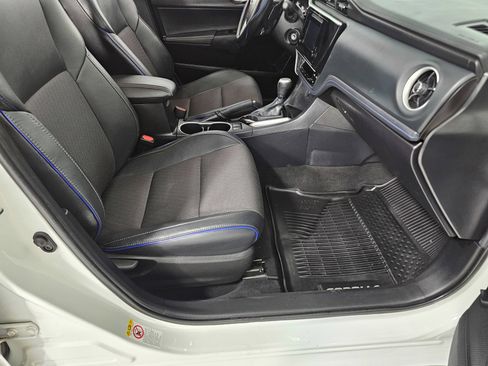 Used 2019 Toyota Corolla SE FWD image 13