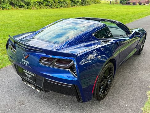 Used 2017 Chevrolet Corvette Stingray Coupe w/ Carbon Flash Badge Package RWD image 38