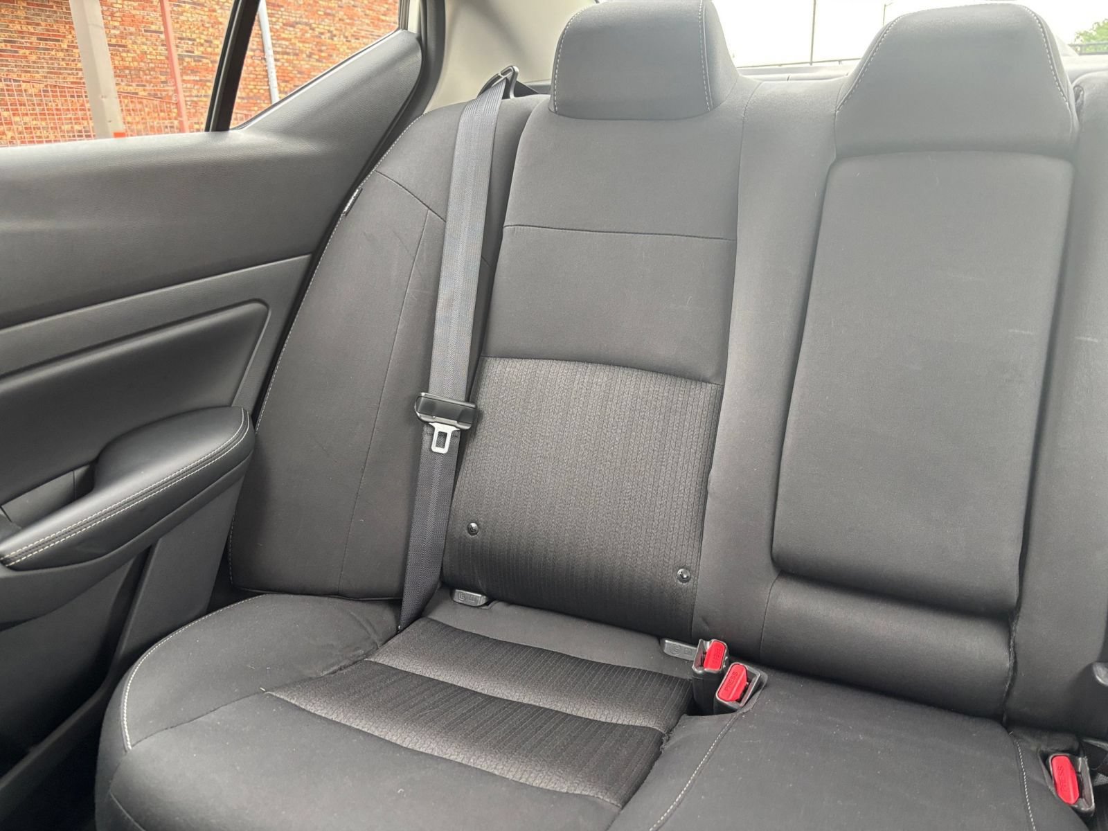 Used 2025 Nissan Altima 2.5 SV FWD image 37