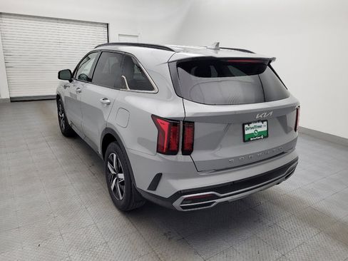 Used 2022 Kia Sorento EX image 5