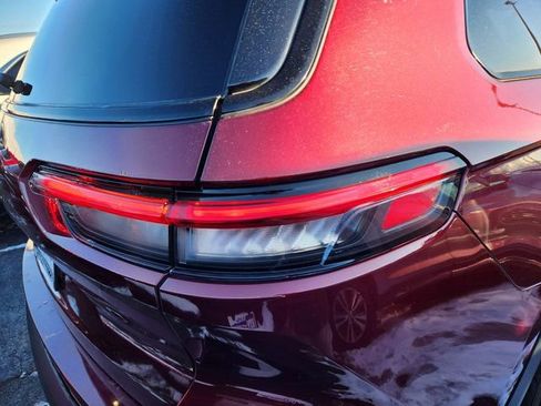 Used 2023 Jeep Grand Cherokee L Laredo image 5