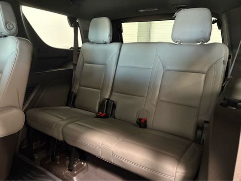 Used 2021 Chevrolet Tahoe Z71 w/ Z71 Off-Road Package AWD/4WD image 15