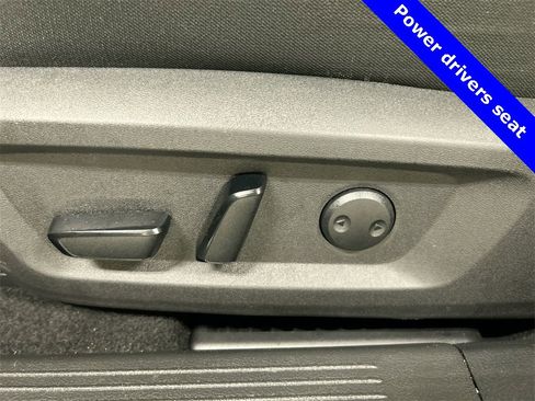 Used 2023 Nissan Rogue SV image 12