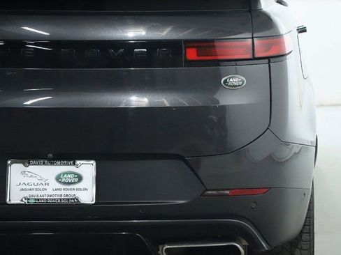 Used 2023 Land Rover Range Rover Sport SE image 41