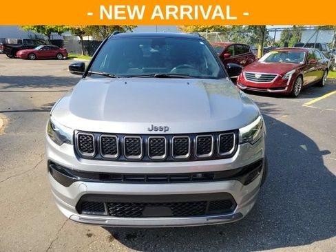 Used 2024 Jeep Compass Limited w/ High Altitude Package AWD/4WD image 8
