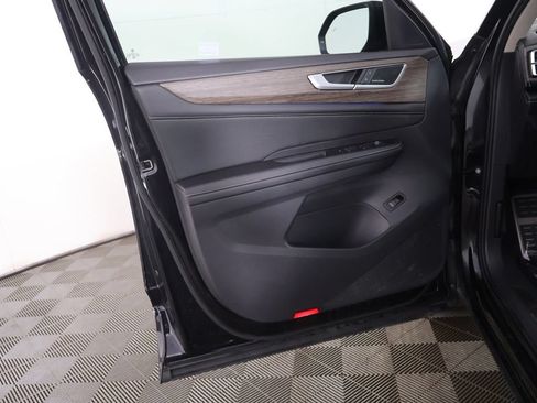 Used 2024 Volkswagen Atlas SEL Premium R-Line AWD/4WD image 26