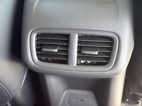 Used 2025 Buick Envision Preferred AWD/4WD image 19