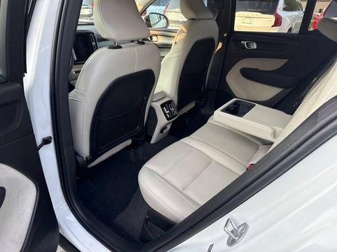 Used 2024 Volvo XC40 B5 Plus w/ Protection Package Premier AWD/4WD image 15
