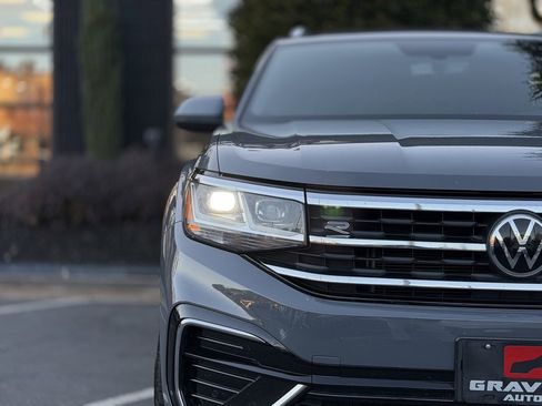 Used 2020 Volkswagen Atlas Cross Sport SE image 4