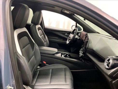 Used 2024 Chevrolet Blazer EV LT image 11