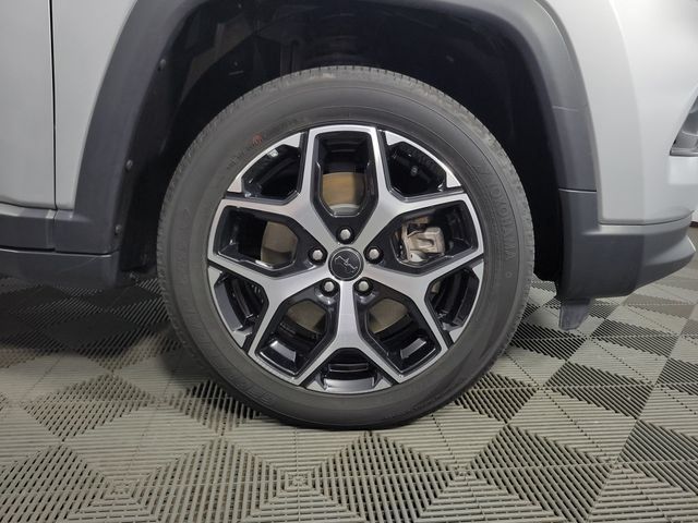 Used 2025 Jeep Compass Limited AWD/4WD image 11