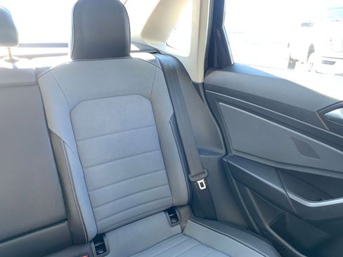 Used 2025 Volkswagen Jetta SE image 36