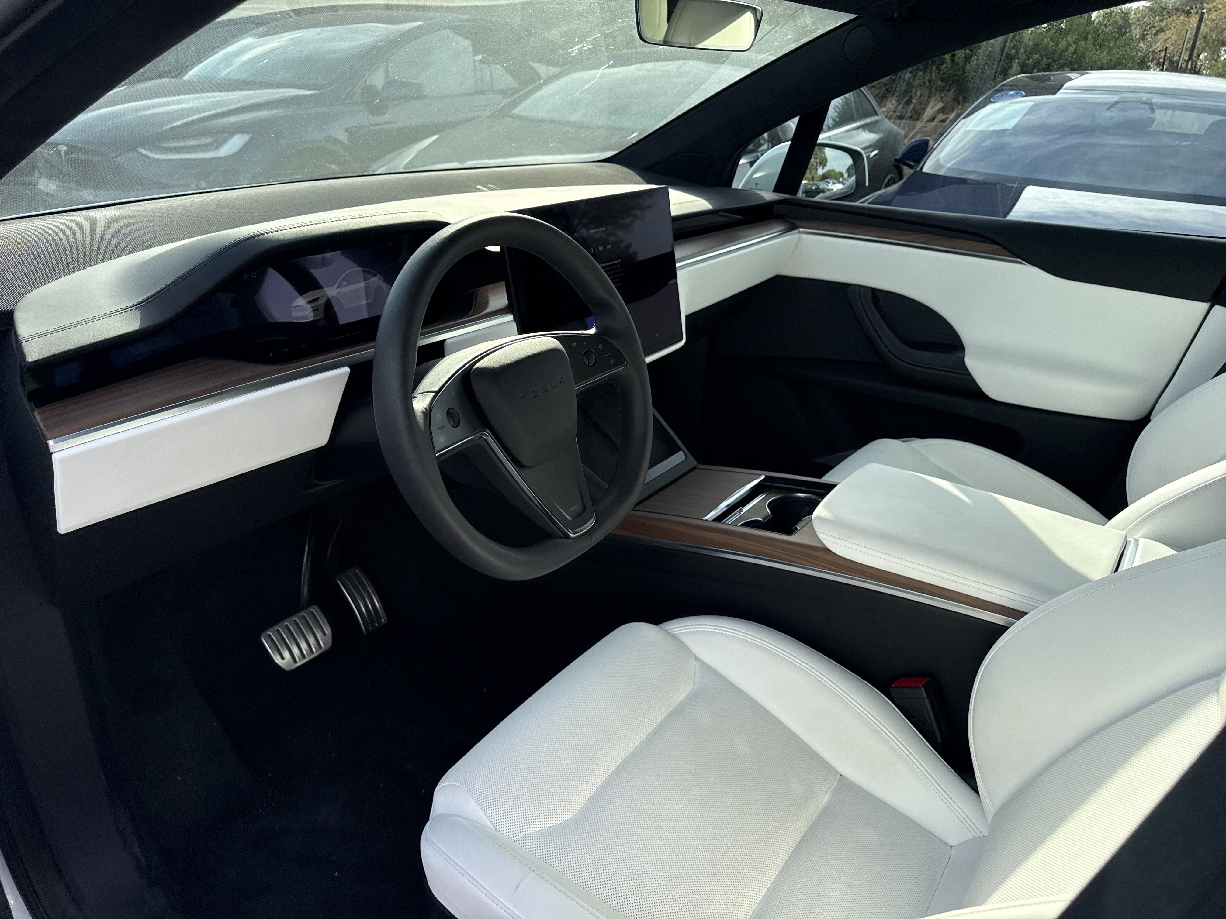 Used 2025 Tesla Model X AWD/4WD image 5