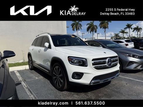 Used 2022 Mercedes-Benz GLB 250 image 1