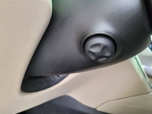 Used 2018 Cadillac XT5 FWD image 52