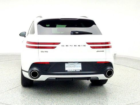 Used 2024 Genesis GV70 3.5T Sport w/ Sport Advanced Package image 6