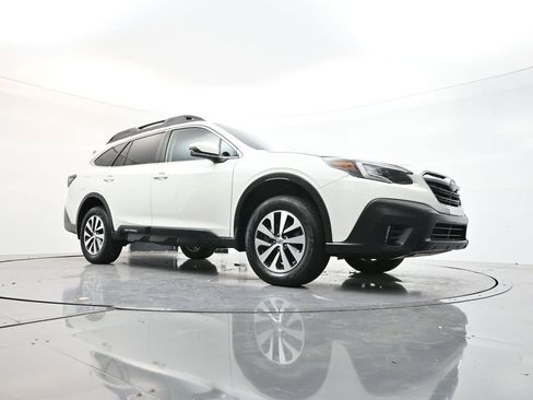 Used 2020 Subaru Outback Premium image 26