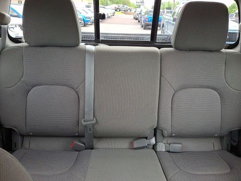 Used 2019 Nissan Frontier SV AWD/4WD image 19