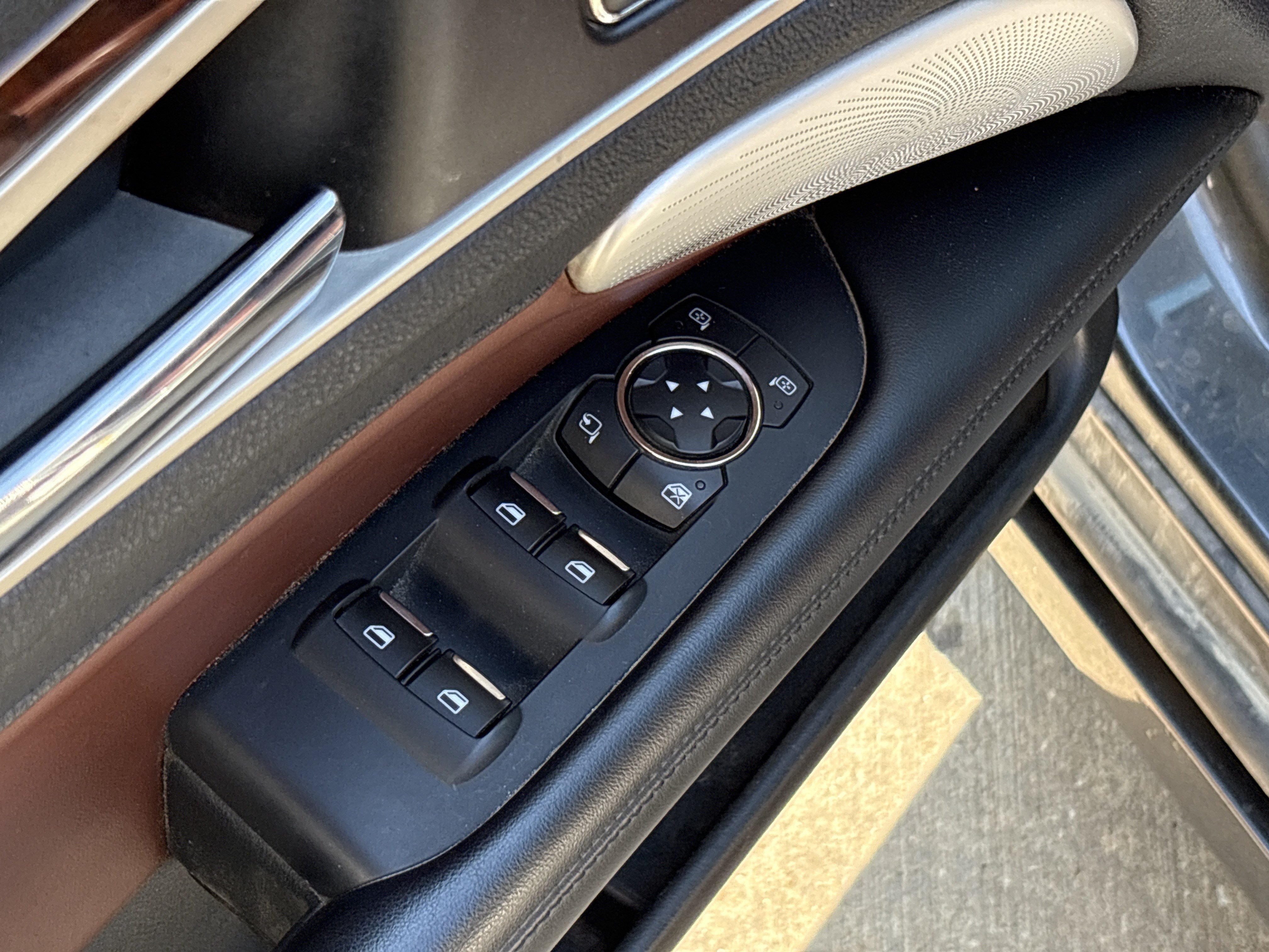 Used 2020 Lincoln MKZ Reserve w/ Luxury Package AWD/4WD image 15