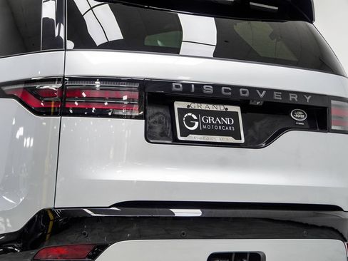 Used 2023 Land Rover Discovery HSE R-Dynamic AWD/4WD image 14